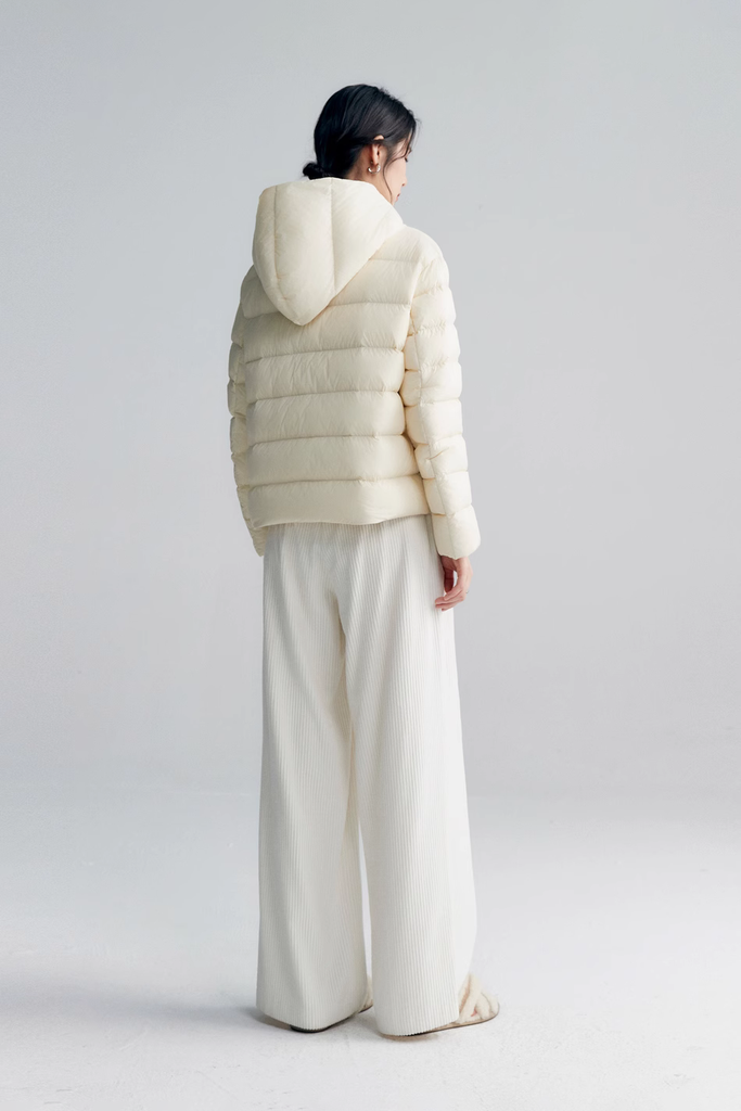 Women's Ultra Lightweight Hooded Packable Down Puffer Jacket