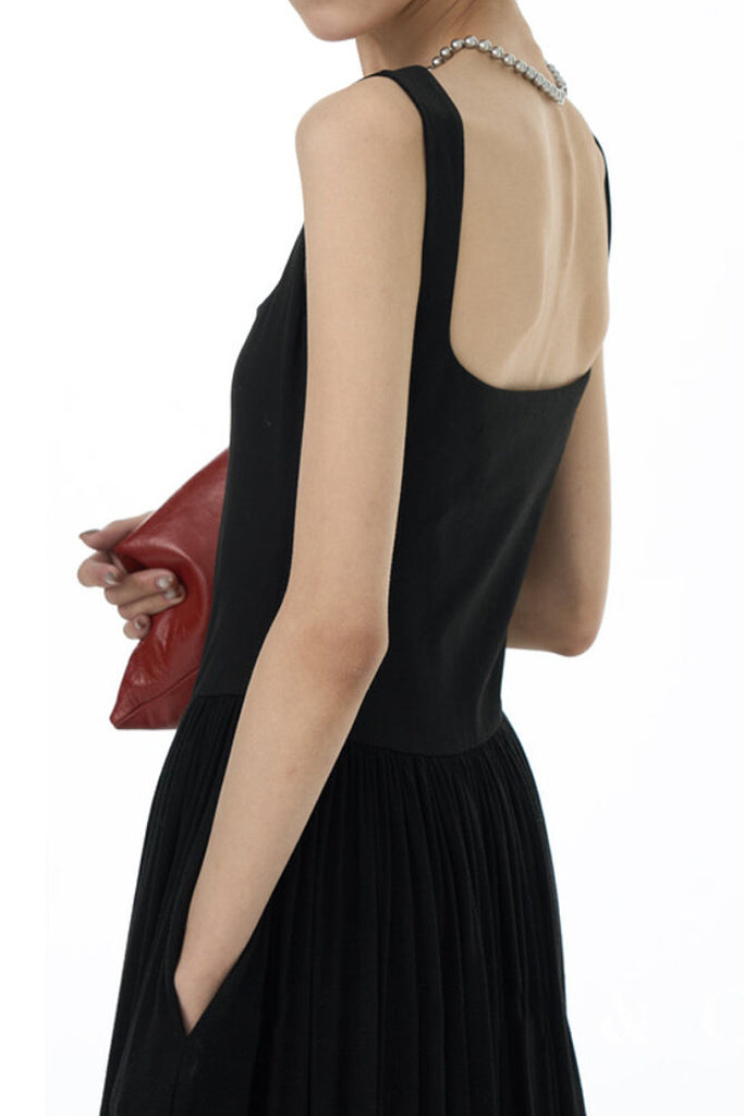 Black Sleeveless Pleated Square-Neck Tank Midi Dress  Fibflx
