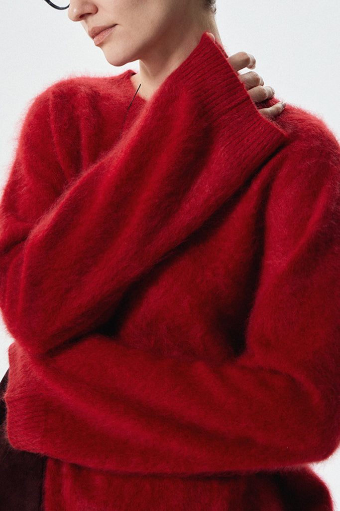 Brushed Cashmere Seamless Knit Crewneck Sweater  Fibflx