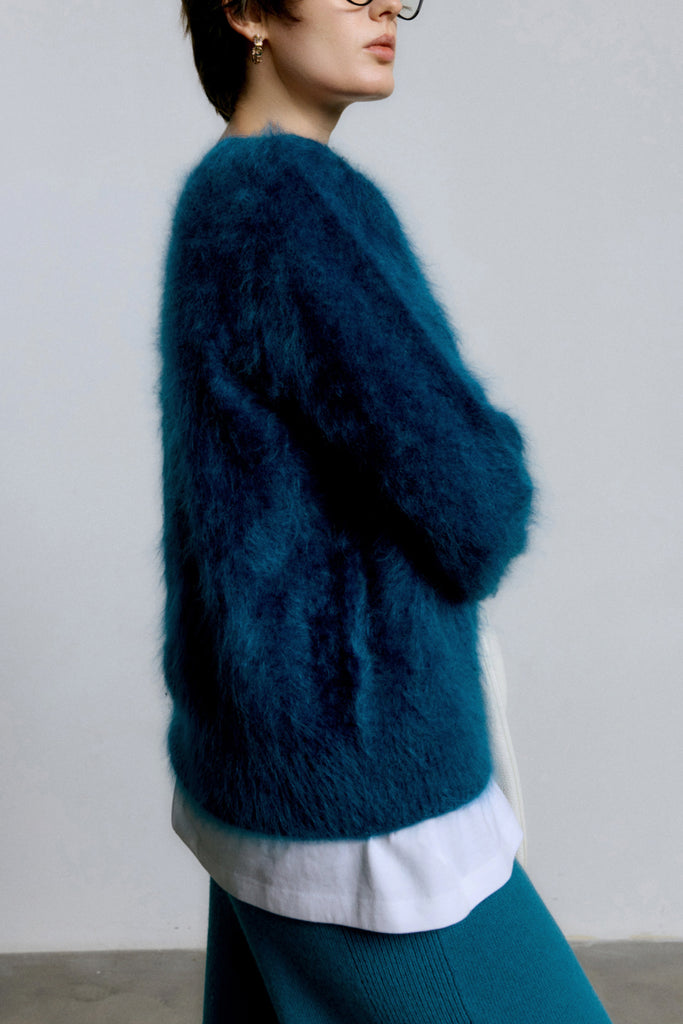 Brushed Cashmere Seamless Knit Crewneck Sweater  Fibflx