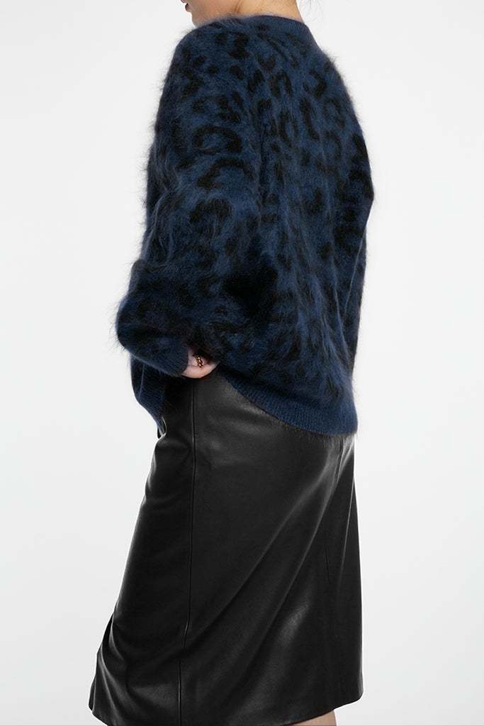 Chic Brushed Cashmere Leopard Print Cardigan  Fibflx