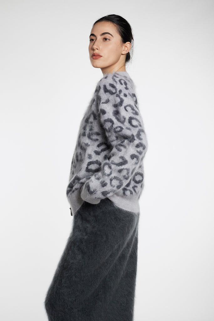 Chic Brushed Cashmere Leopard Print Cardigan  Fibflx