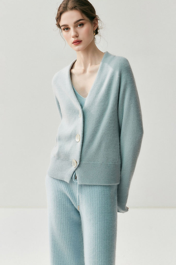 Chunky Knit 100 Cashmere V-Neck Cardigan One Size / Serenity Blue / 100% Cashmere Fibflx