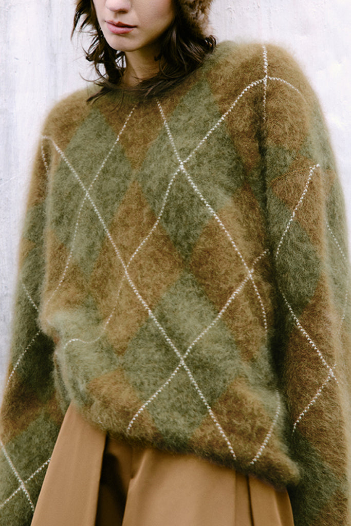 Chunky Brushed Cashmere Argyle Crewneck Sweater  Fibflx