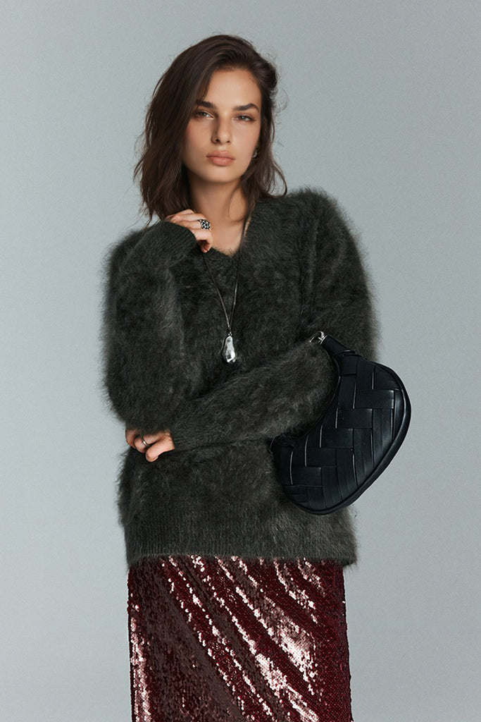 Chunky Brushed Cashmere V-Neck Pullover Sweater  Fibflx