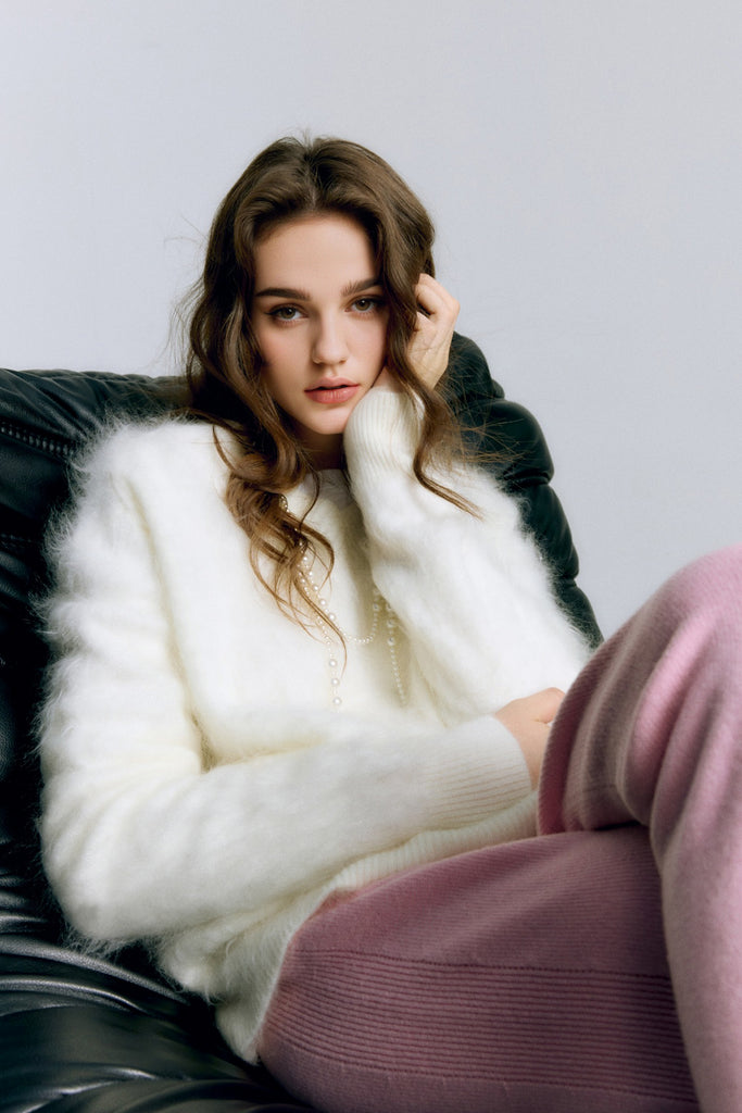 Chunky Brushed Cashmere V-Neck Pullover Sweater  Fibflx