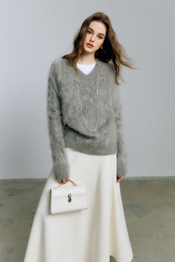 Chunky Brushed Cashmere V-Neck Pullover Sweater  Fibflx