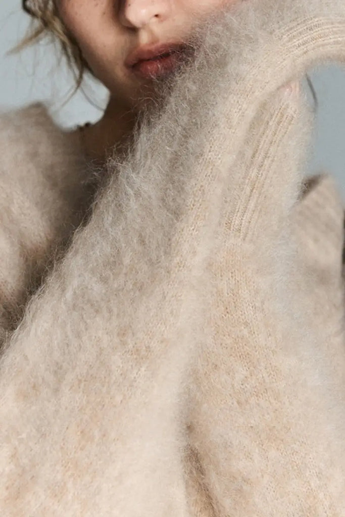 Fibflx Women's Chunky Brushed Cashmere V-Neck Pullover Sweater