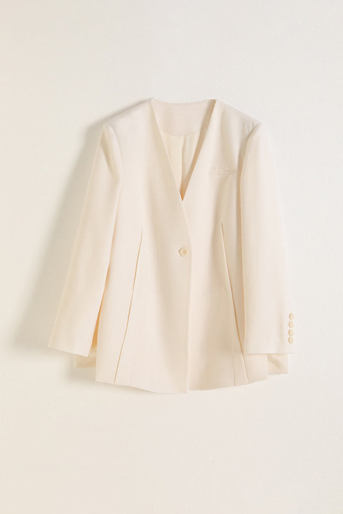 Collarless One-Button V-Neck Wool Blazer Fibflx