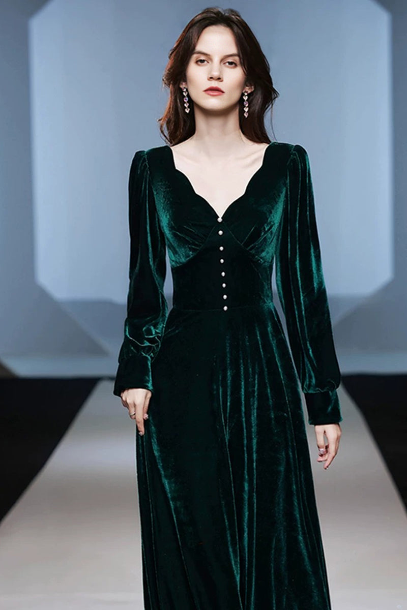 once upon a time theme homecoming dress Florida High School's “Once Time” Prom Goes Viral For Stunning Met-Gala-Level Outfits the costume is composed main image 1