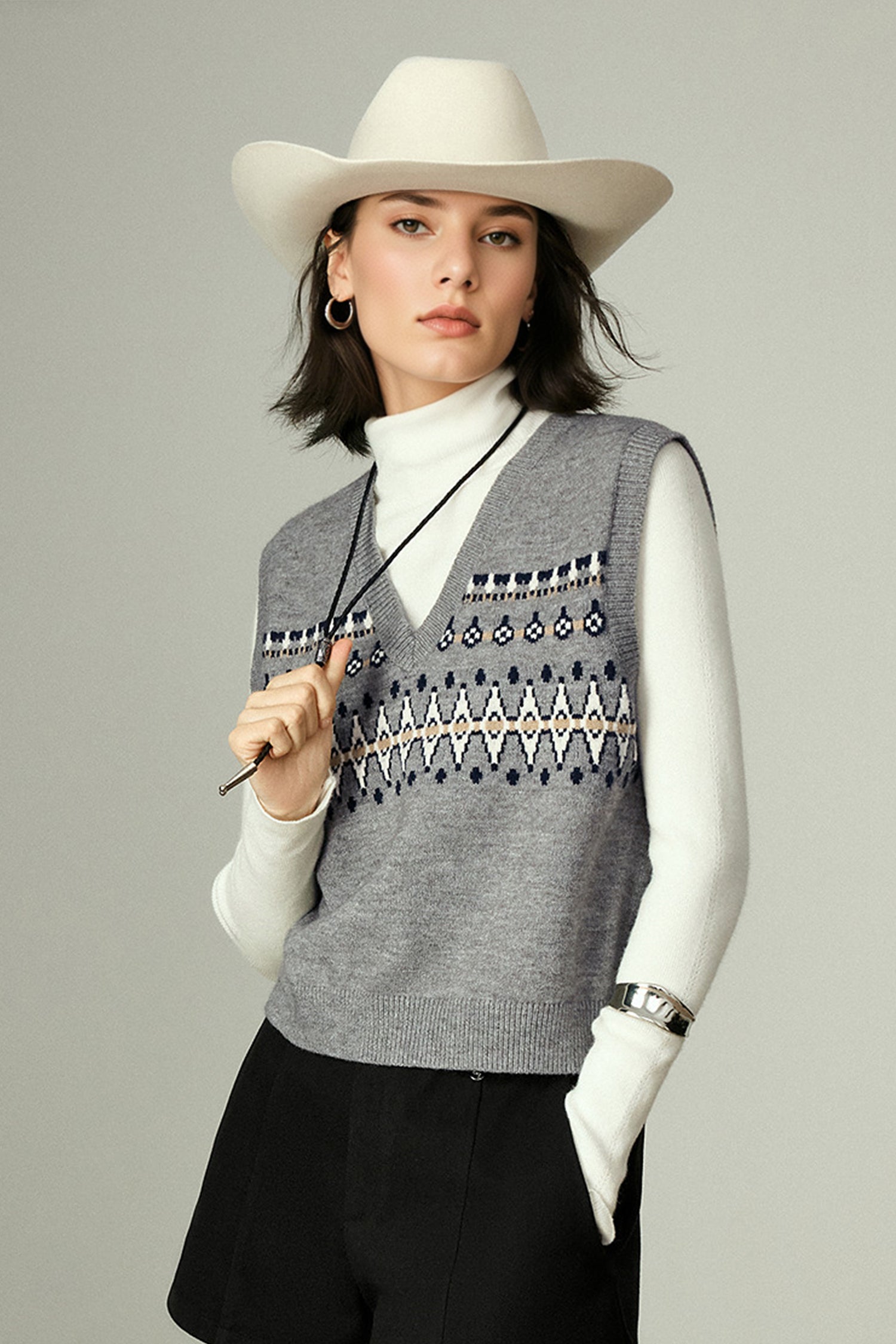 fair-isle-v-neck-cropped-