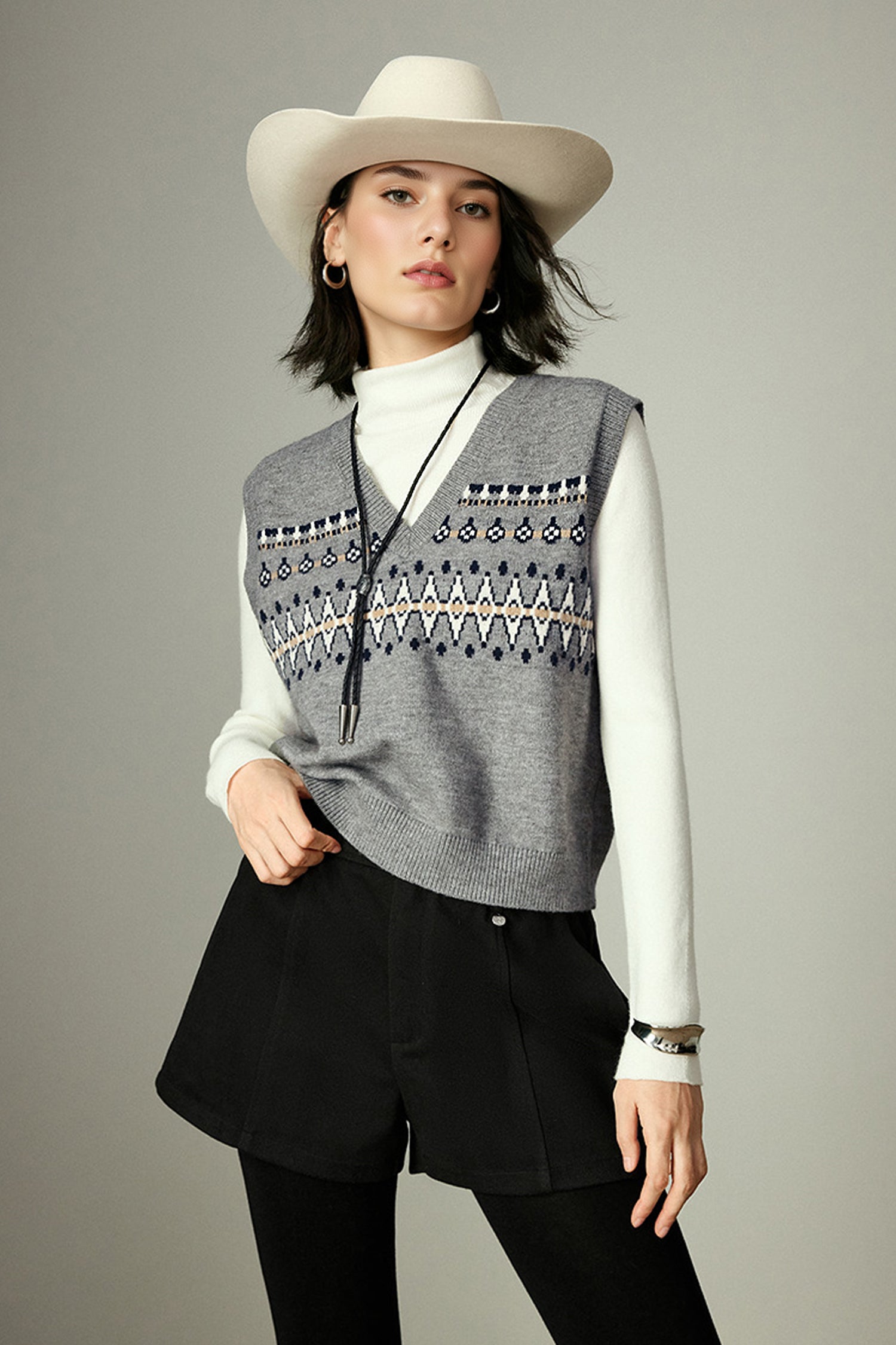 fair-isle-v-neck-cropped-