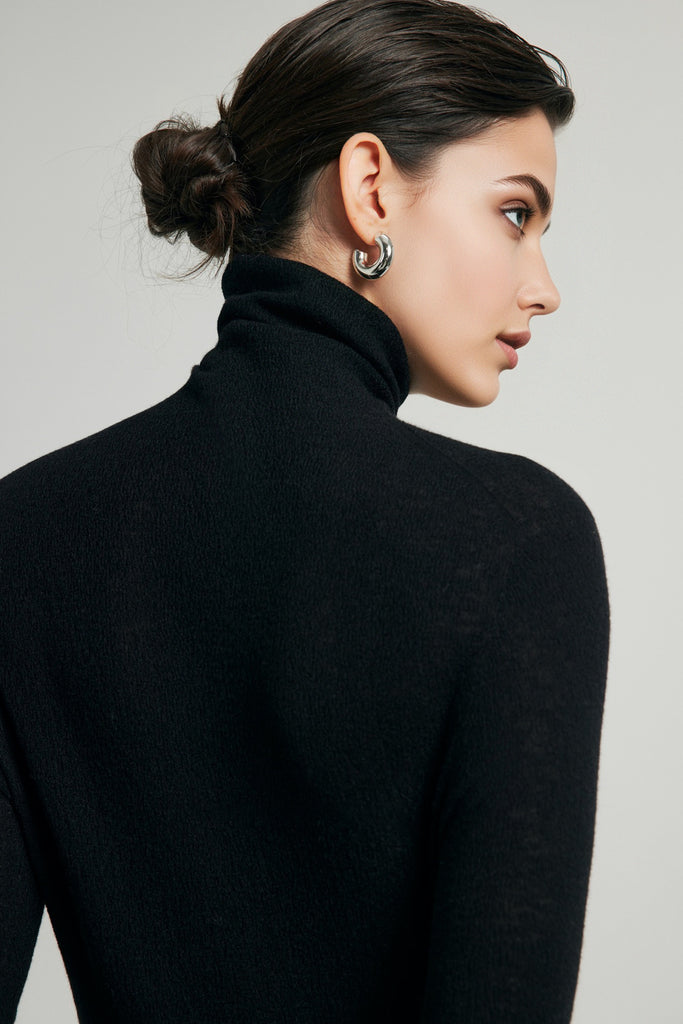 Featherlight Washable Cashmere-Silk Turtleneck Sweater  Fibflx
