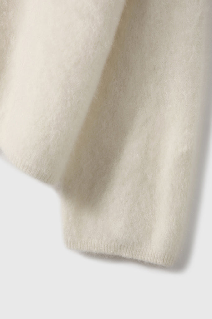 Italian-Made Brushed Cashmere Crewneck Sweater  Fibflx