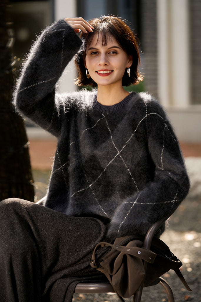 Italian-Spun Brushed Cashmere Argyle Crewneck Sweater  Fibflx