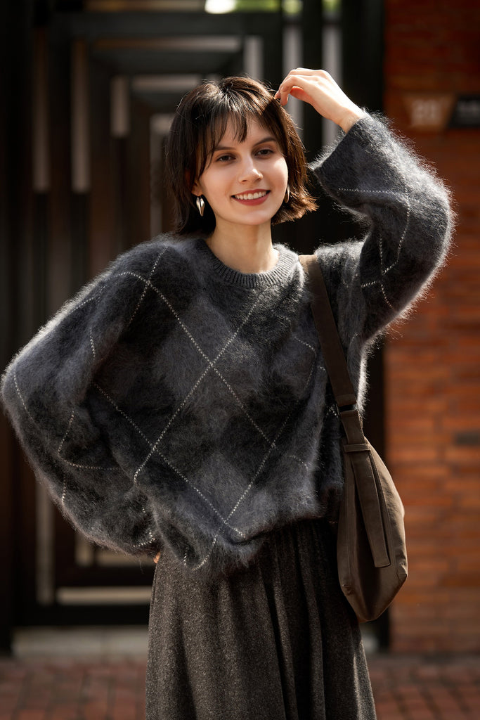 Italian-Spun Brushed Cashmere Argyle Crewneck Sweater  Fibflx