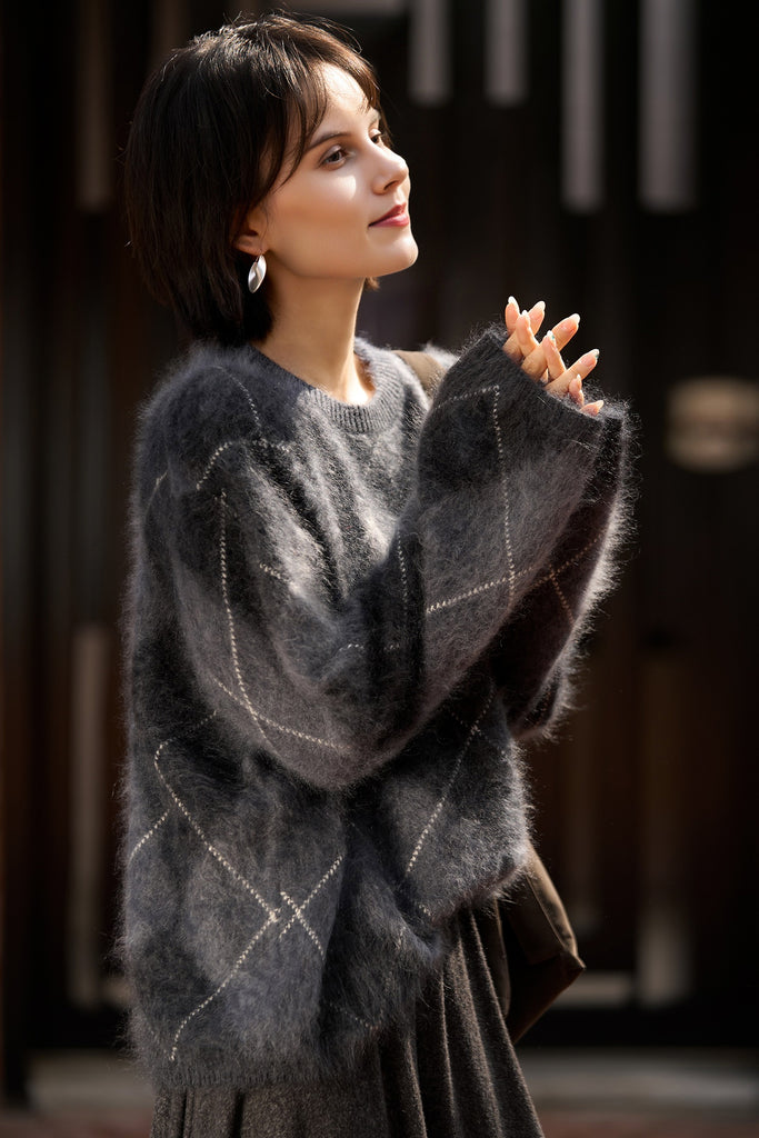 Italian-Spun Brushed Cashmere Argyle Crewneck Sweater  Fibflx