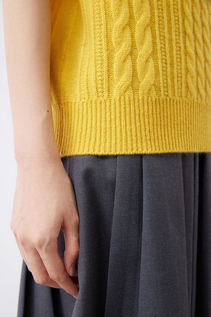 Ultrasoft Merino Wool Short-Sleeve Cable Sweater  Fibflx