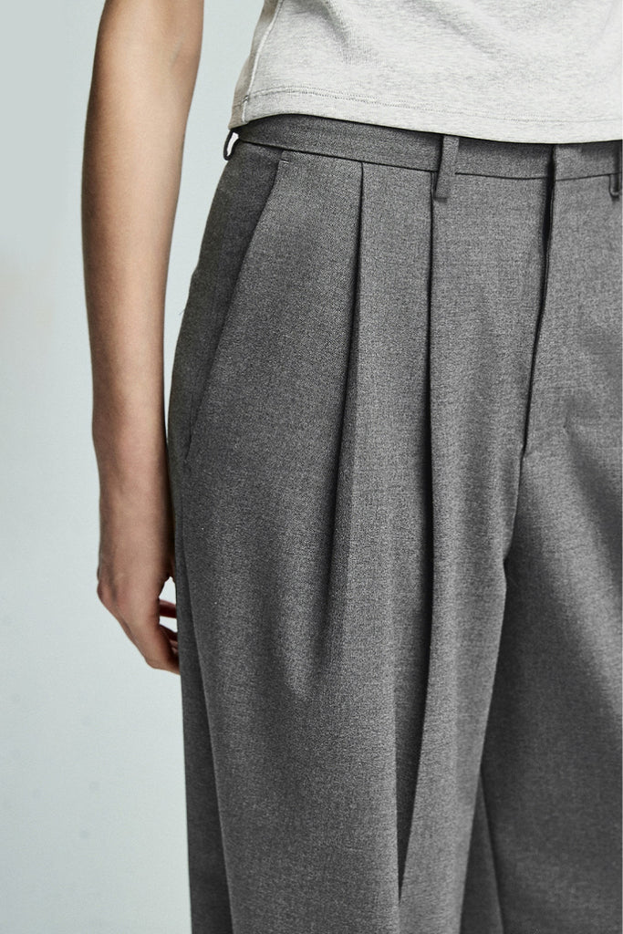 Pleated Wool-Blend High-Waisted Wide-Leg Dress Pants  Fibflx