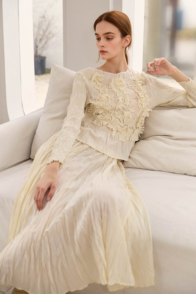 Romantic Handmade Floral Embroidery Textured Blouse Ivory / One Size (Flexible fit for US 0-6) Fibflx