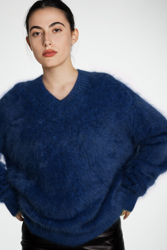 Ultrafine Brushed Cashmere V-Neck Sweater  Fibflx