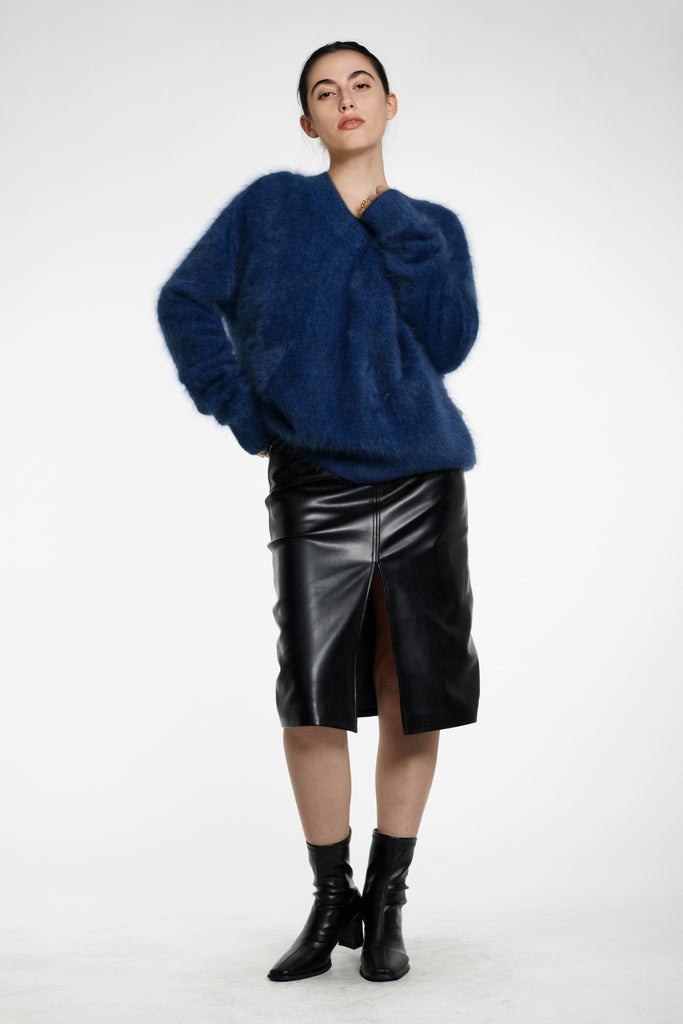 Ultrafine Brushed Cashmere V-Neck Sweater  Fibflx