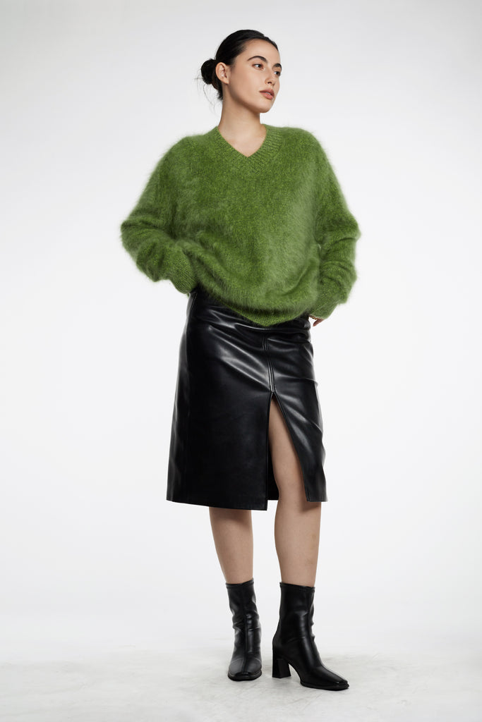 Ultrafine Brushed Cashmere V-Neck Sweater  Fibflx