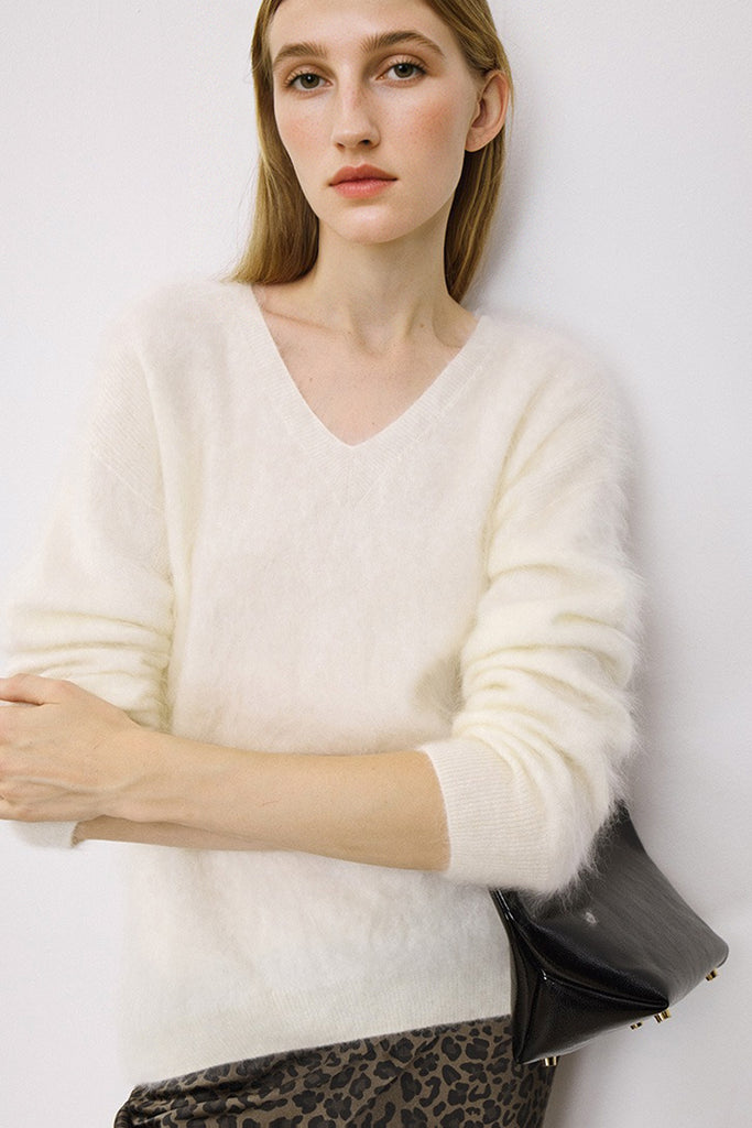 Ultrasoft Brushed Cashmere V-Neck Pullover Sweater L / Ivory / 100% Cashmere (Weight: 255g (±20g)) Fibflx