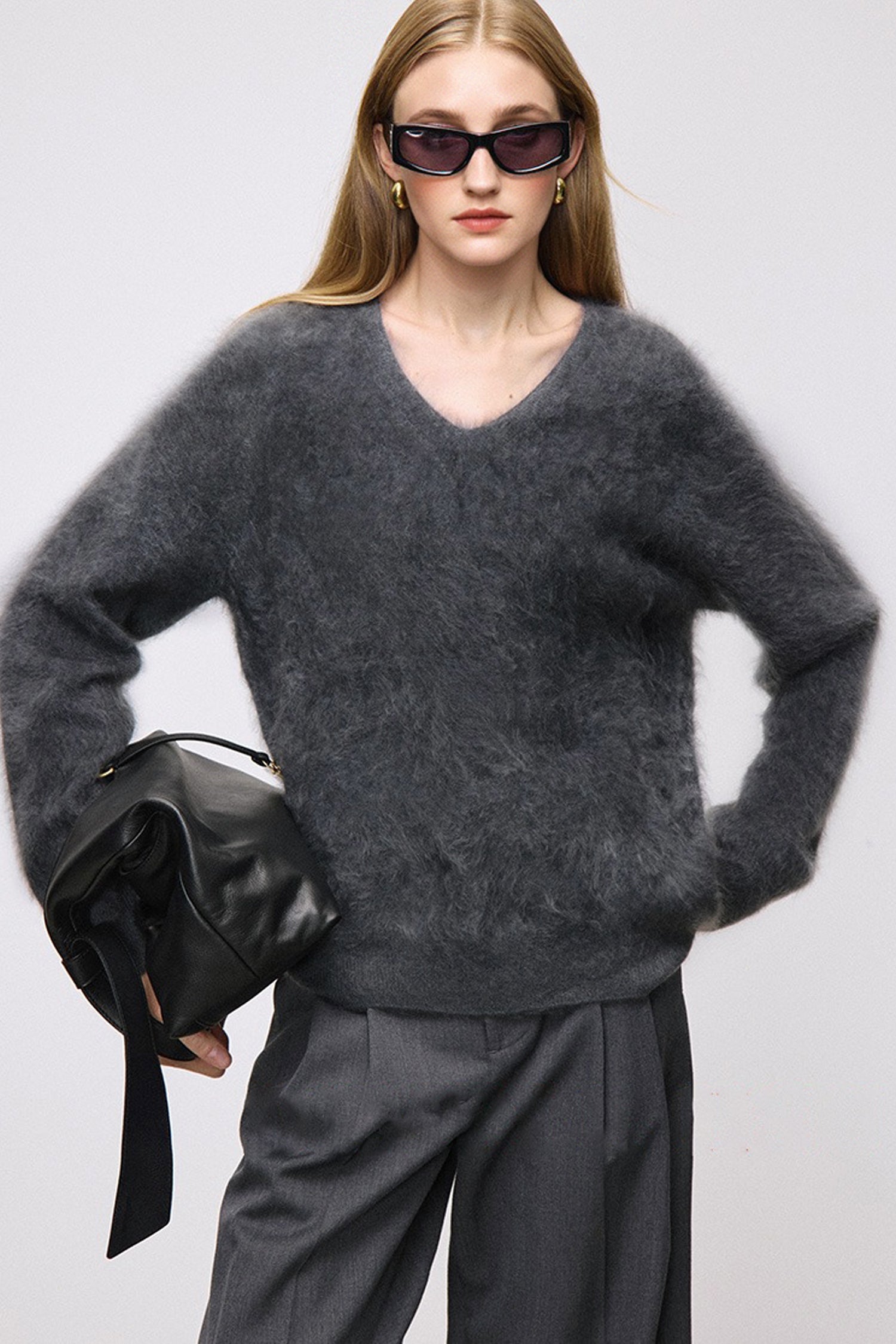 Fibflx Women's Ultrasoft Brushed Cashmere V-Neck Pullover Sweater