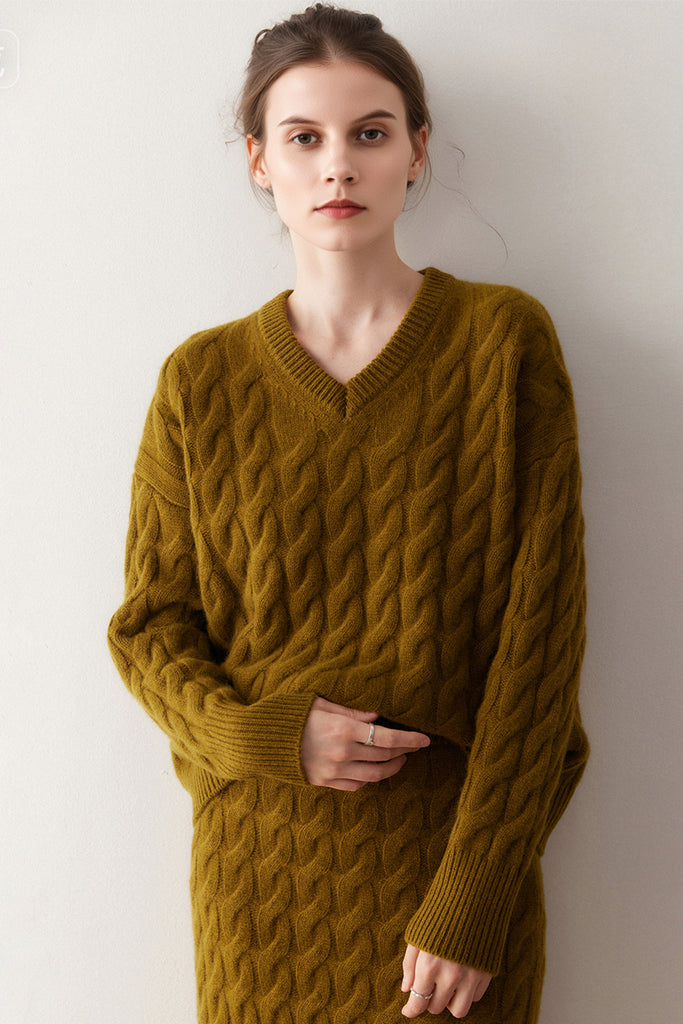 Ultrasoft Cashmere-Merino Cable Knit V-Neck Sweater Olive Leaf Green / M Fibflx