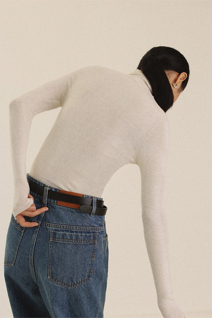 Washable Seamless Cashmere-Silk Turtleneck Sweater  Fibflx