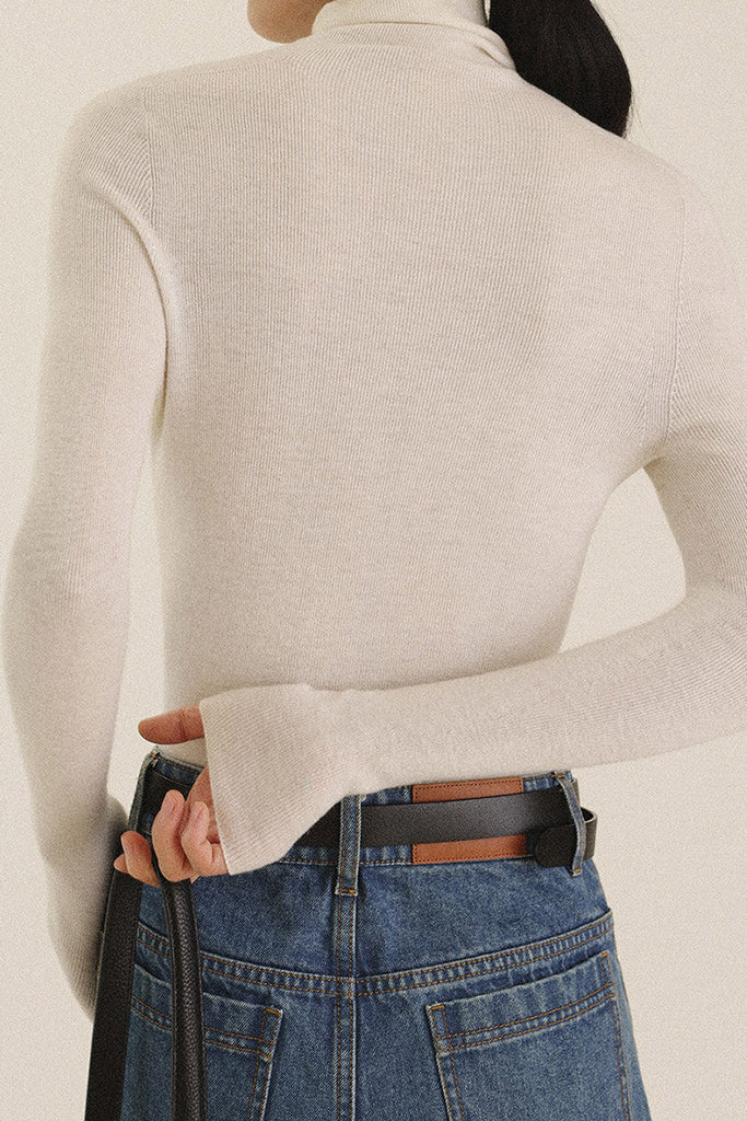 Washable Seamless Cashmere-Silk Turtleneck Sweater  Fibflx