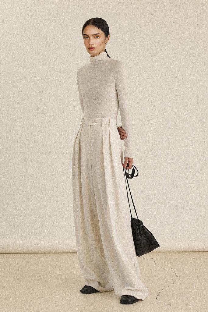 Washable Seamless Cashmere-Silk Turtleneck Sweater  Fibflx