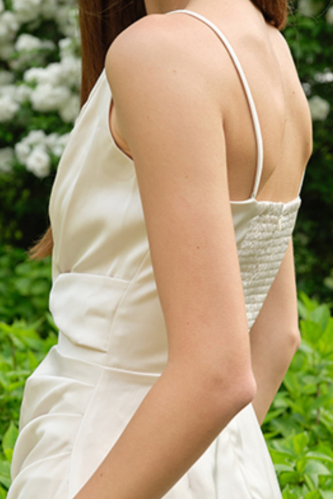 White Sleeveless Keyhole Midi Graduation Dress  Fibflx