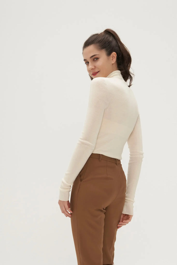 Fibflx Women's Slim Seamless Wool Turtleneck Sweater